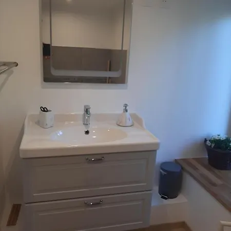 Logement Confortable Dans Residence Privee A Amplepuis Exterior foto