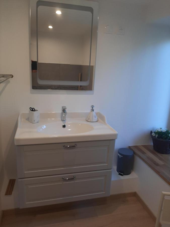 Apartment Confortable Dans Privee A *
